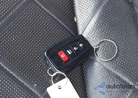 2019 Toyota Camry Xle z USA, uszkodzony, nr VIN 4T1B11HKXKU261063